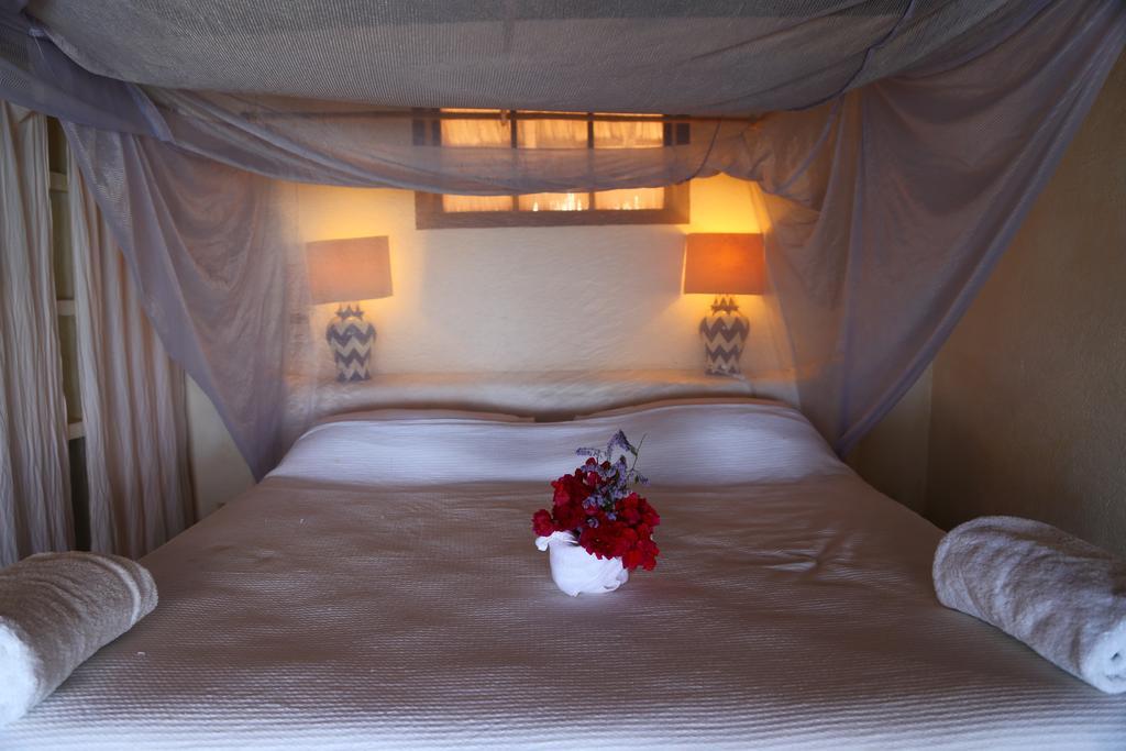 Hotel Bahia De La Luna Arroyo Cruz Екстериор снимка