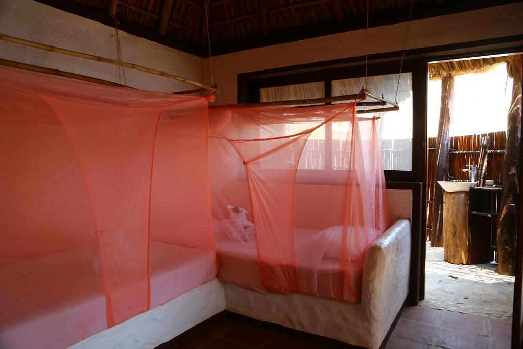 Hotel Bahia De La Luna Arroyo Cruz Екстериор снимка