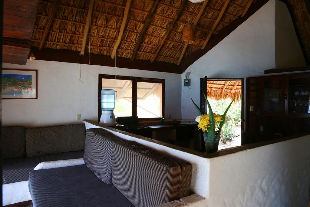 Hotel Bahia De La Luna Arroyo Cruz Екстериор снимка