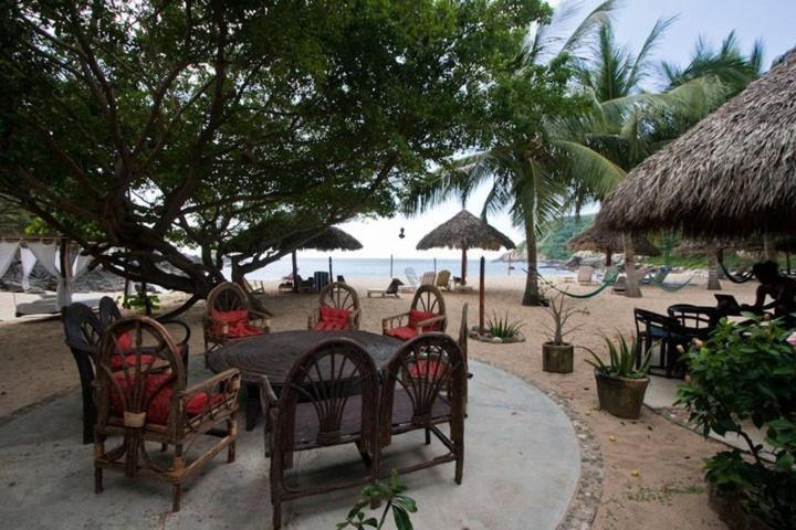 Hotel Bahia De La Luna Arroyo Cruz Екстериор снимка